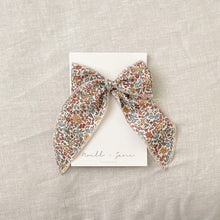 Sailor Bow - meadow