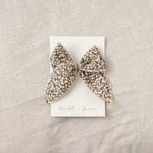 Sailor Bow - olive floral
