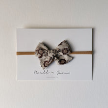 Small Pinwheel - Henriette