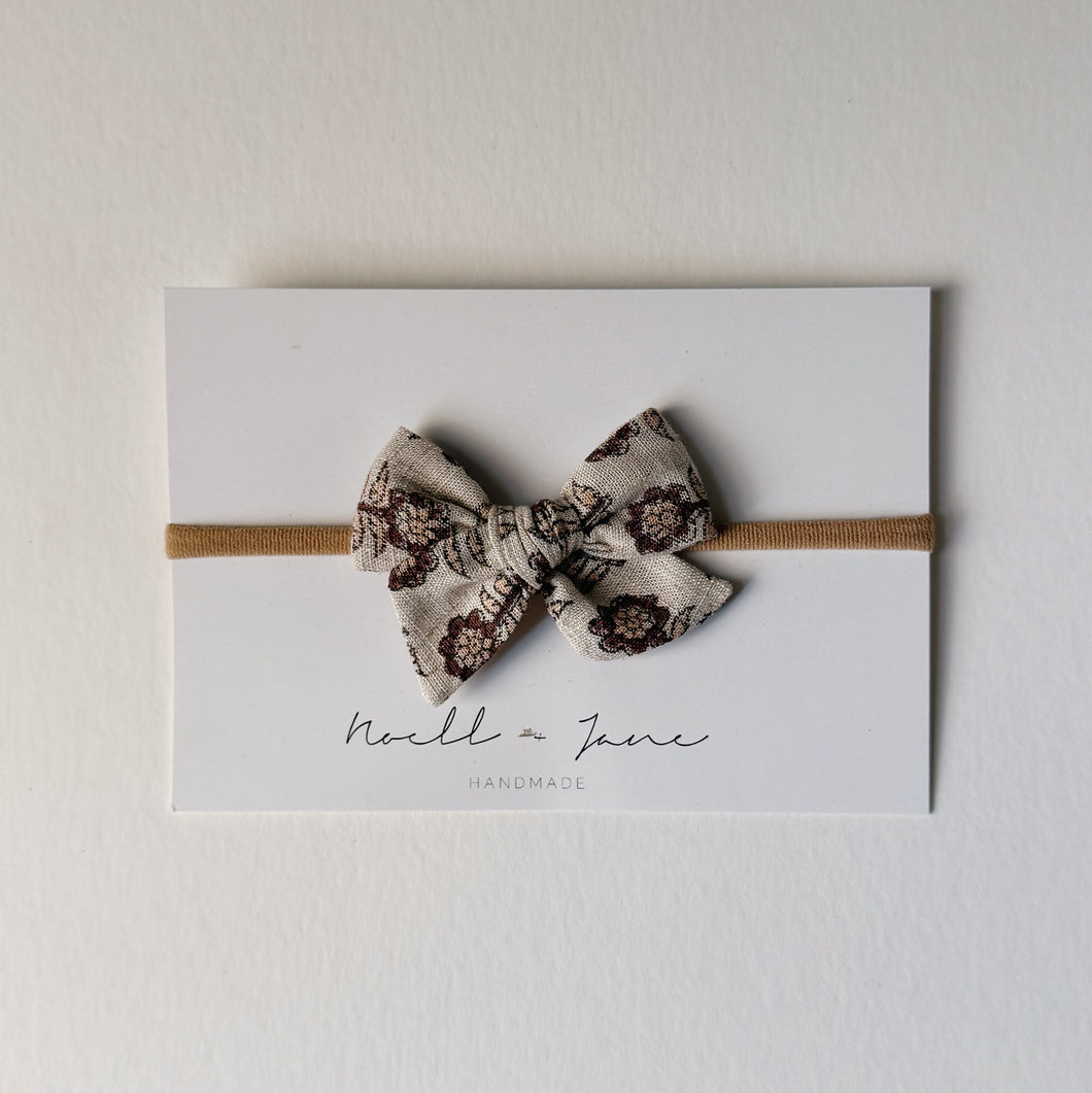 Small Pinwheel - Henriette