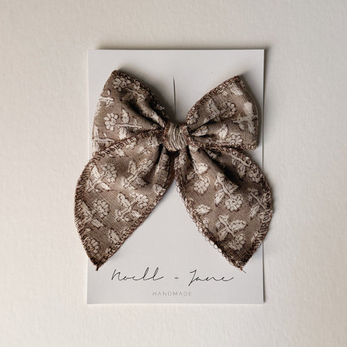 Sailor Bow - Hattie