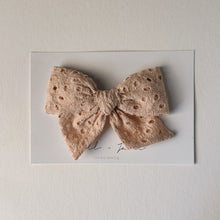 Large Pinwheel - Blush Eyelet