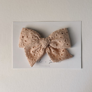 Large Pinwheel - Blush Eyelet