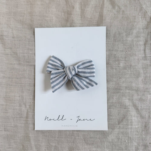 small pinwheel -  blue stripe