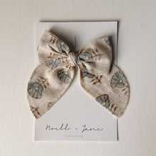 Sailor Bow - Etta