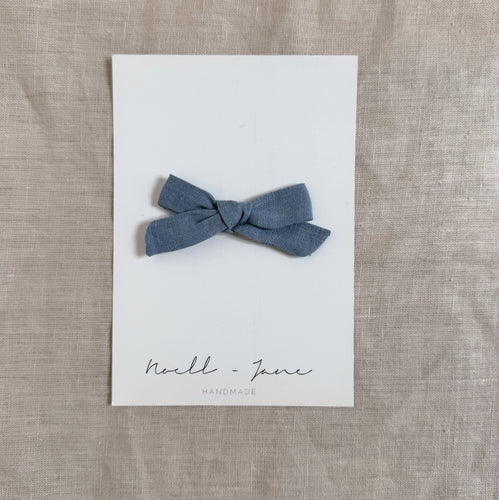 Small Schoolgirl  - dutch blue