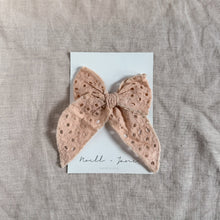 Sailor Bow - Peach eyelet