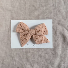 Large Pinwheel - blush eyelet