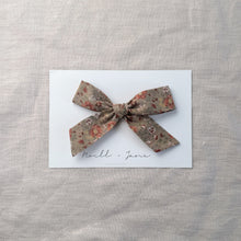 large schoolgirl - sage floral