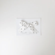 large schoolgirl - black dot