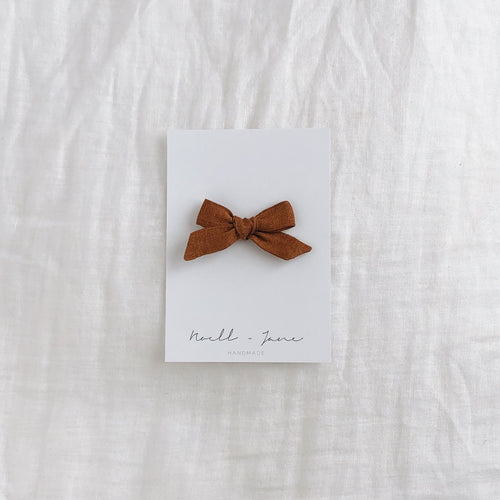 small schoolgirl - golden mustard