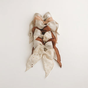 Sailor bow large - cream eyelet