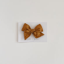 large pinwheel - mustard dot